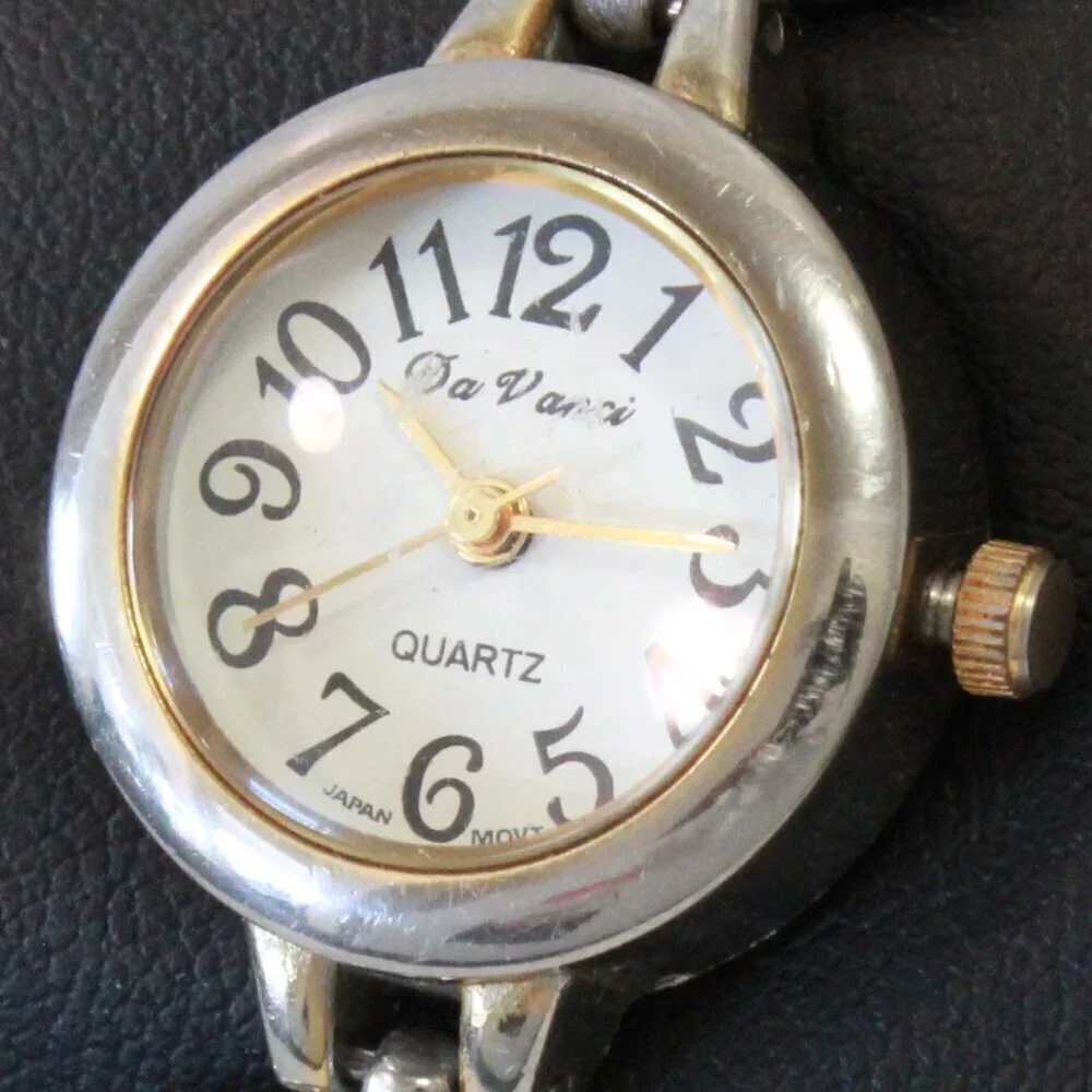 Vintage Ladies Da Vinci Quartz Watch Dolphin Bracelet Used 22mm